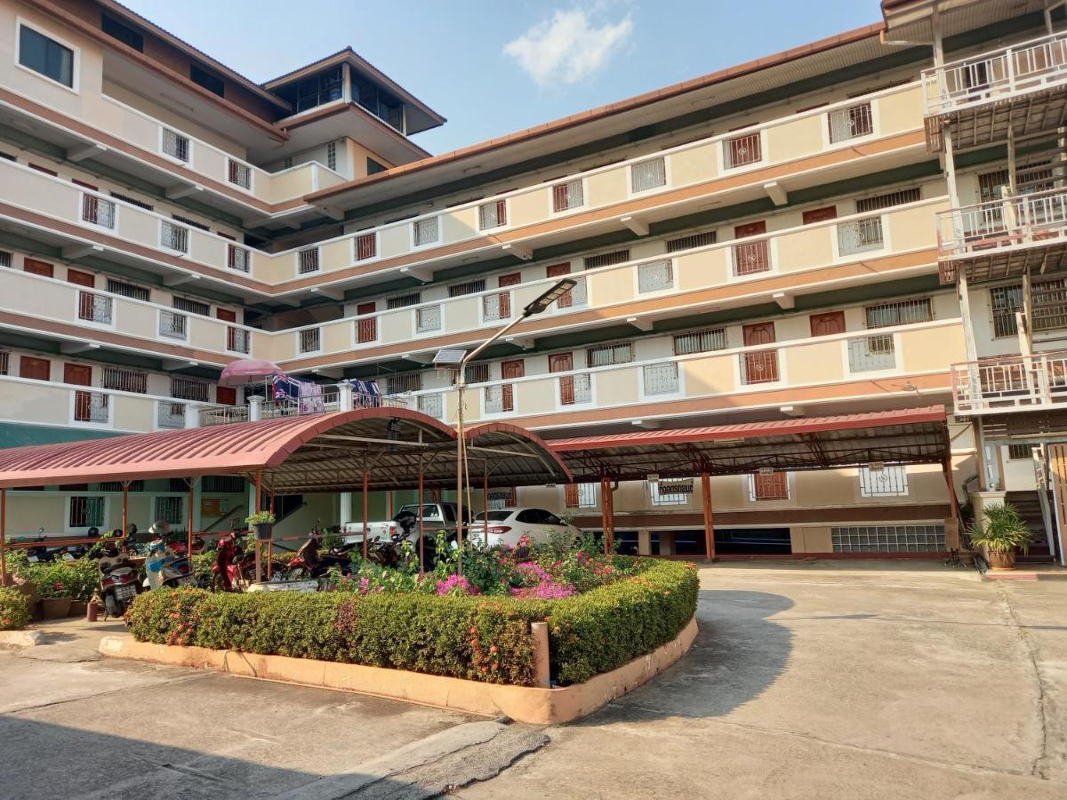 Baan Aranya Apartamento Chiang Mai Exterior foto
